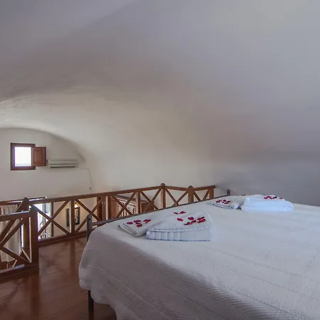 En Plo Boutique Oia (Santorini)